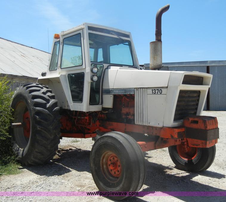 image for item D4378 1978 Case 1370 tractor