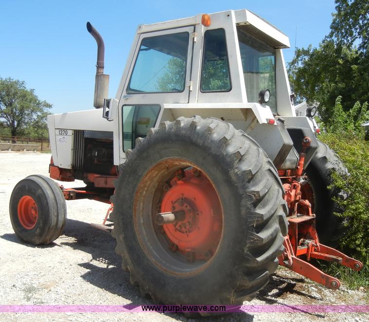image for item D4378 1978 Case 1370 tractor