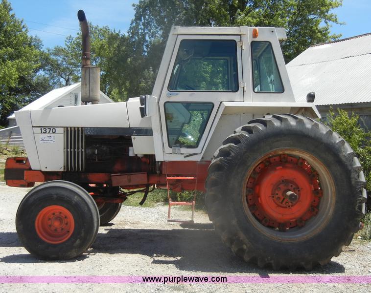 image for item D4378 1978 Case 1370 tractor