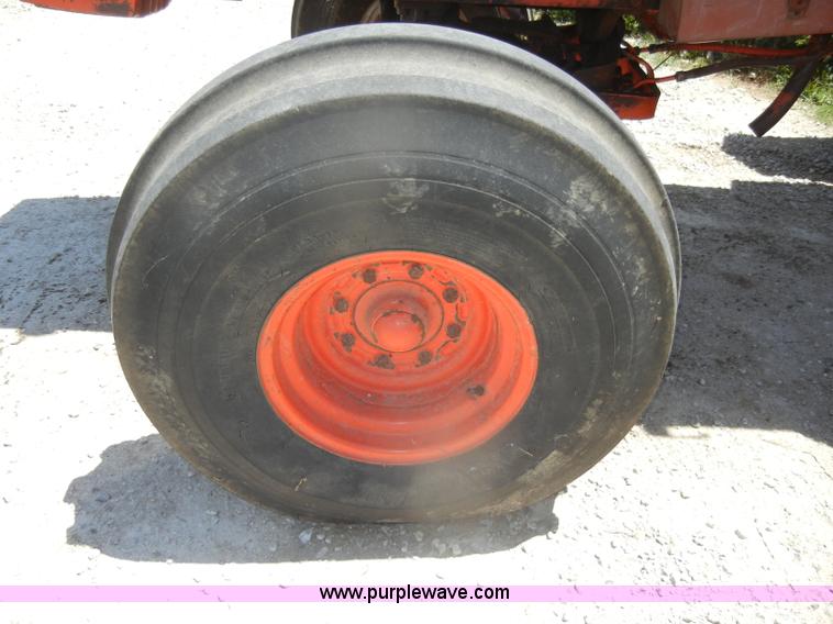 image for item D4378 1978 Case 1370 tractor