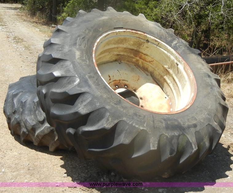 image for item D4378 1978 Case 1370 tractor