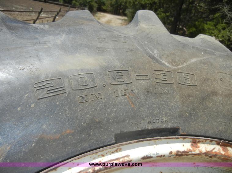 image for item D4378 1978 Case 1370 tractor