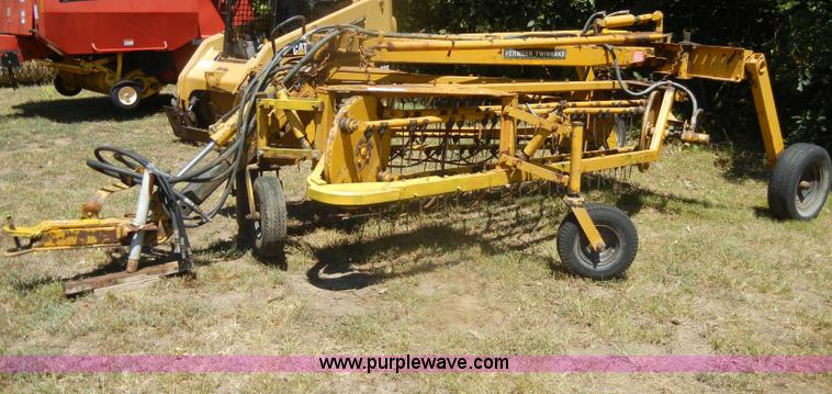 image for item D4380 Vermeer R21A twin rake