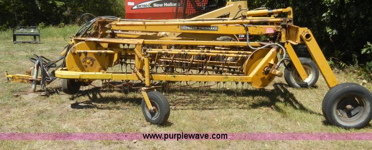 image for item D4380 Vermeer R21A twin rake