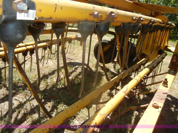 image for item D4380 Vermeer R21A twin rake