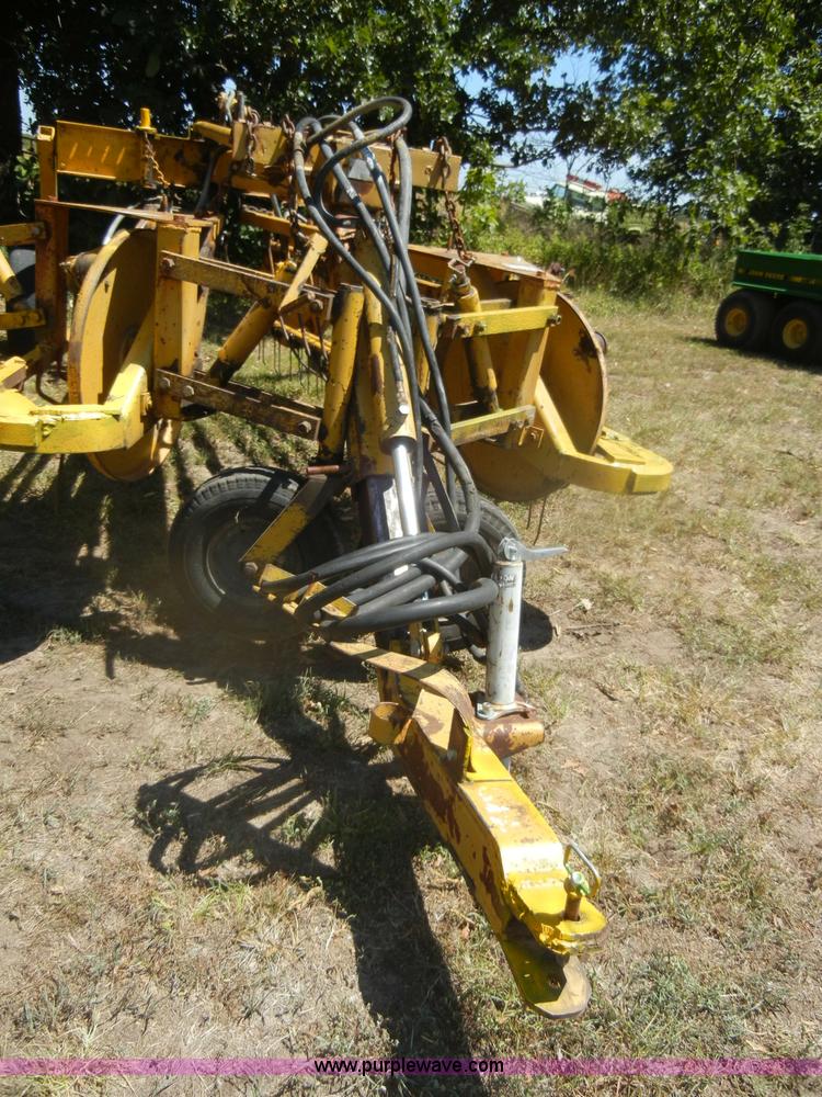 image for item D4380 Vermeer R21A twin rake