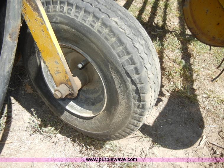 image for item D4380 Vermeer R21A twin rake