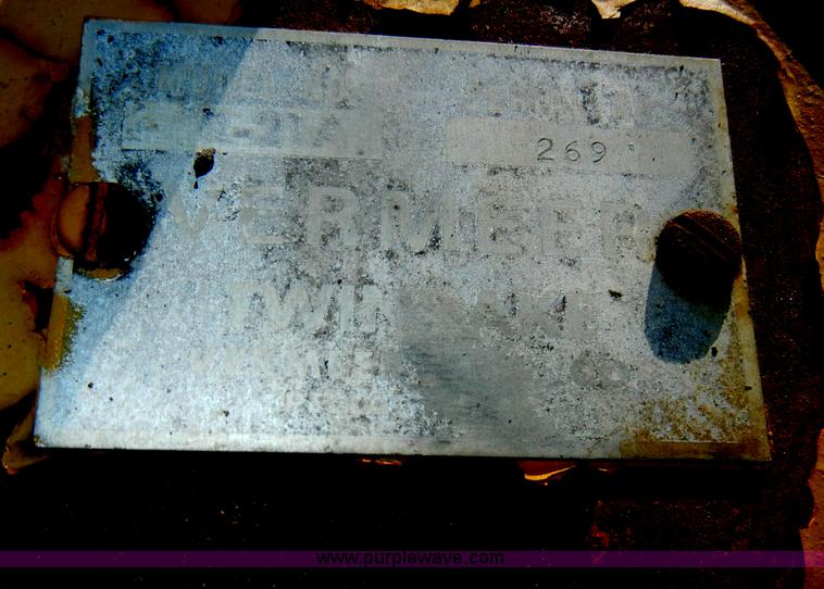 image for item D4380 Vermeer R21A twin rake