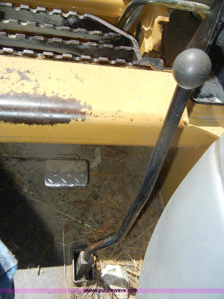 image for item D4381 1999 Caterpillar 236 skid steer