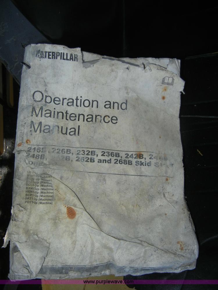 image for item D4381 1999 Caterpillar 236 skid steer