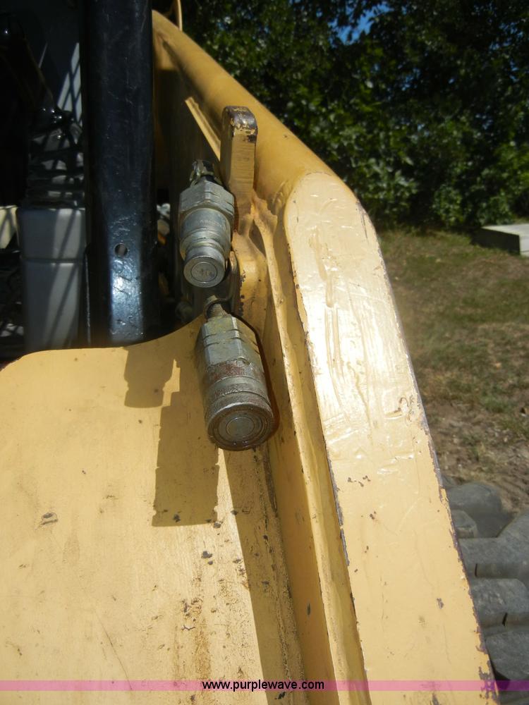 image for item D4381 1999 Caterpillar 236 skid steer