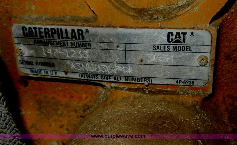 image for item D4381 1999 Caterpillar 236 skid steer