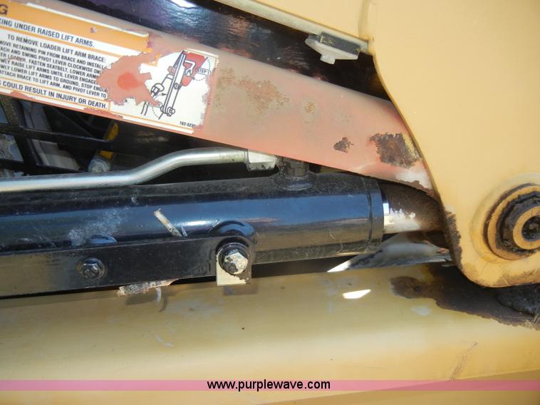 image for item D4381 1999 Caterpillar 236 skid steer