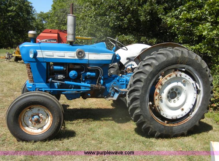 image for item D4384 Ford 4000 tractor