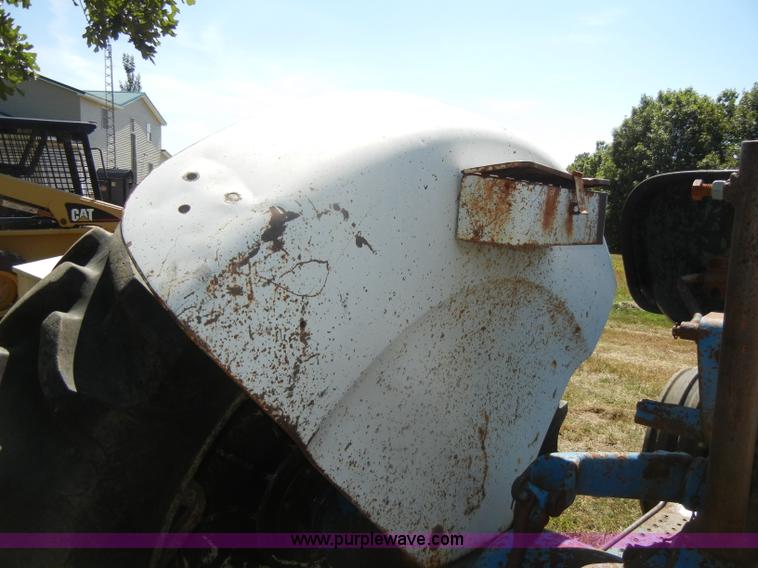 image for item D4384 Ford 4000 tractor