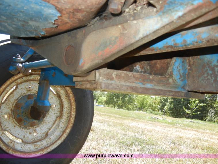 image for item D4384 Ford 4000 tractor