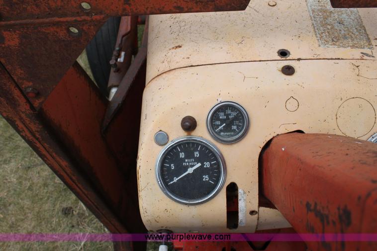 image for item D5258 Case 930 Comfort King tractor