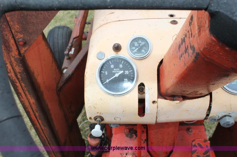 image for item D5258 Case 930 Comfort King tractor