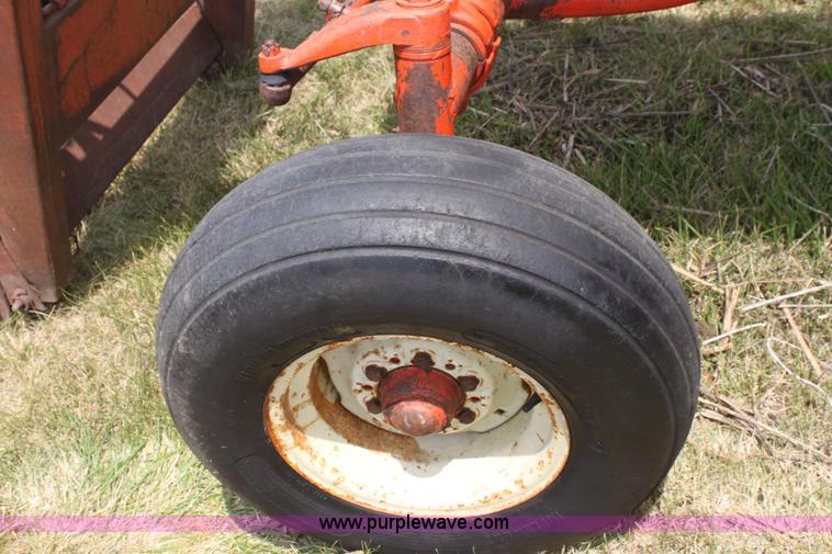 image for item D5258 Case 930 Comfort King tractor