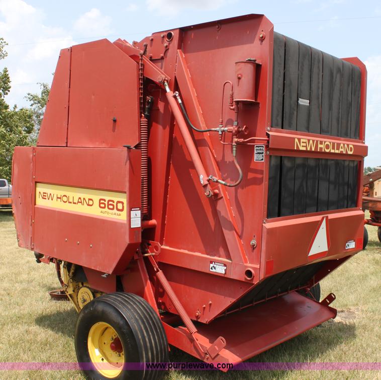 image for item D5260 1994 New Holland 660 round baler