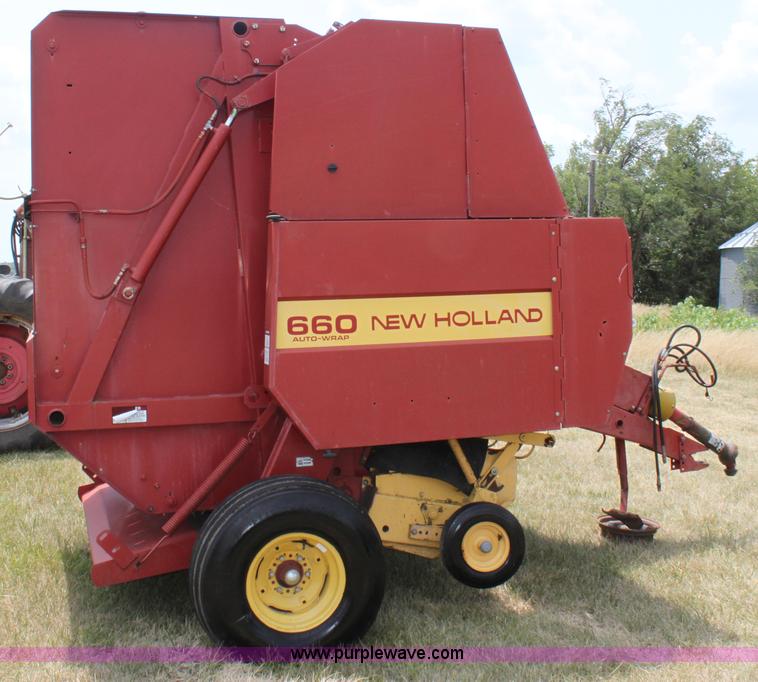image for item D5260 1994 New Holland 660 round baler