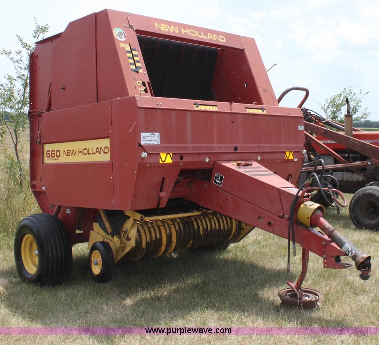 image for item D5260 1994 New Holland 660 round baler
