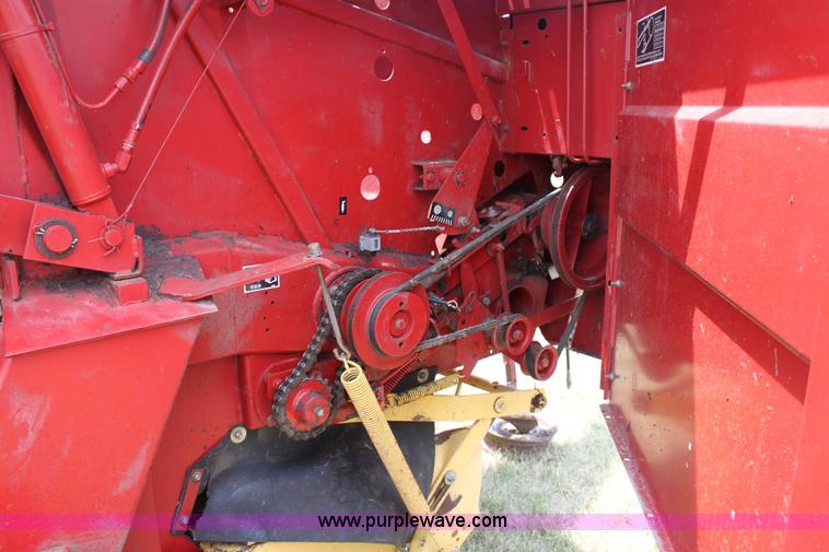 image for item D5260 1994 New Holland 660 round baler
