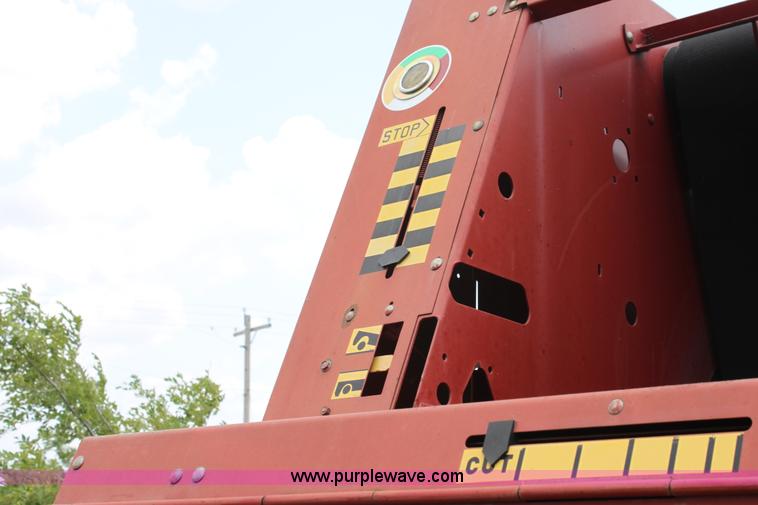 image for item D5260 1994 New Holland 660 round baler