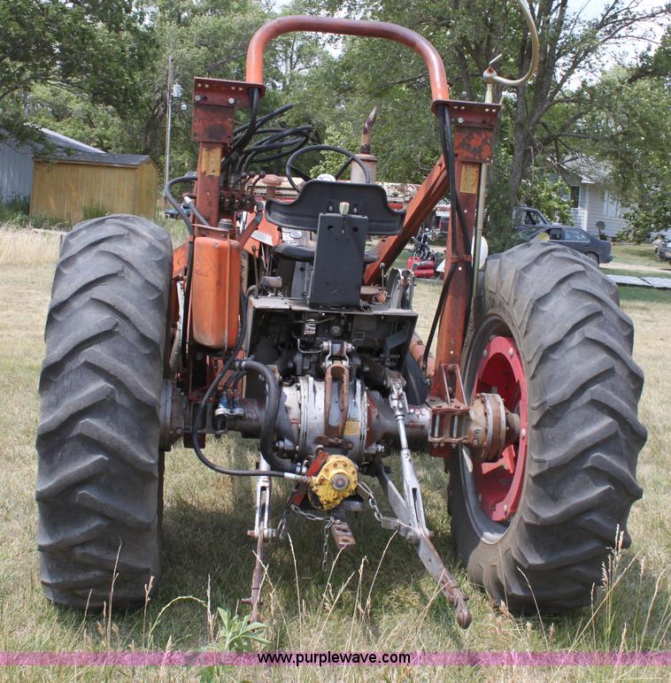 image for item D5261 Massey-Ferguson 180 tractor