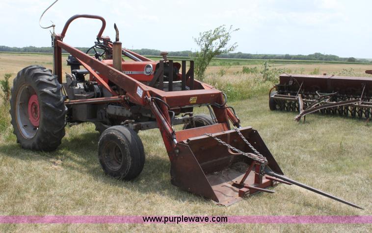 image for item D5261 Massey-Ferguson 180 tractor