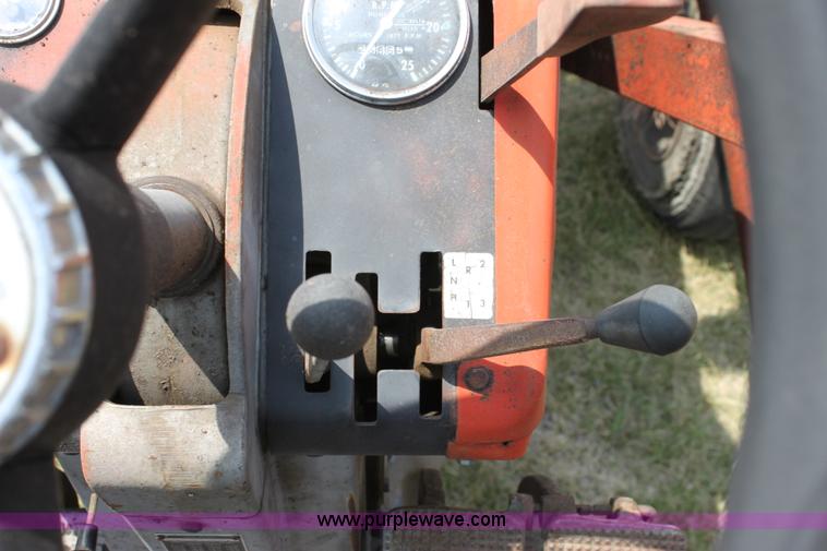 image for item D5261 Massey-Ferguson 180 tractor