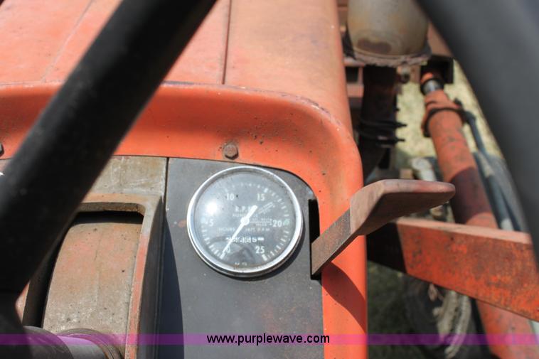 image for item D5261 Massey-Ferguson 180 tractor