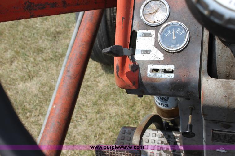 image for item D5261 Massey-Ferguson 180 tractor