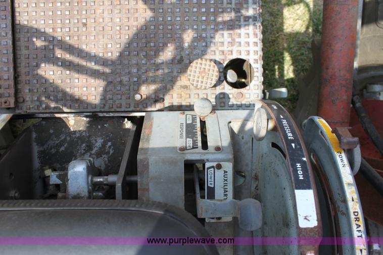 image for item D5261 Massey-Ferguson 180 tractor