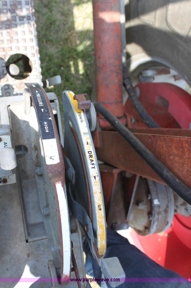 image for item D5261 Massey-Ferguson 180 tractor