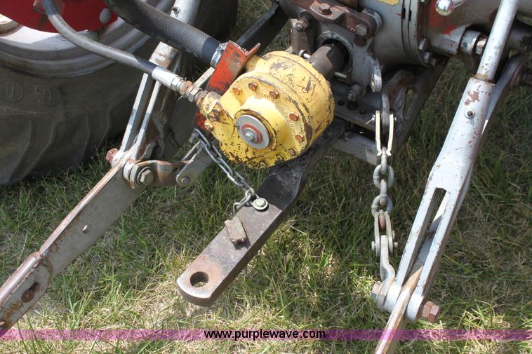 image for item D5261 Massey-Ferguson 180 tractor