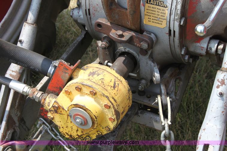 image for item D5261 Massey-Ferguson 180 tractor