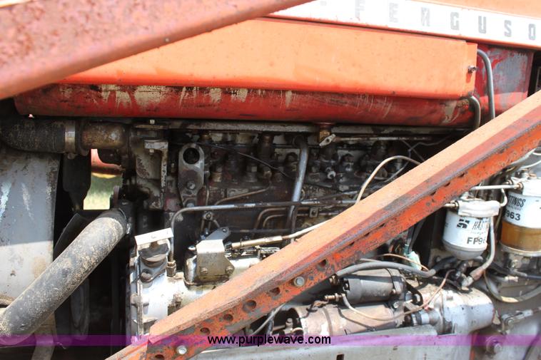 image for item D5261 Massey-Ferguson 180 tractor