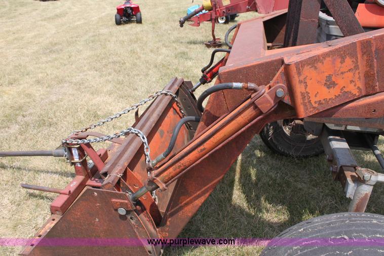 image for item D5261 Massey-Ferguson 180 tractor