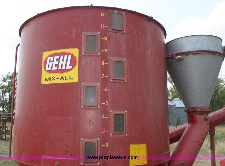 Gehl 55 MixAll tub grinder mixer in Council Grove, KS Item D5264