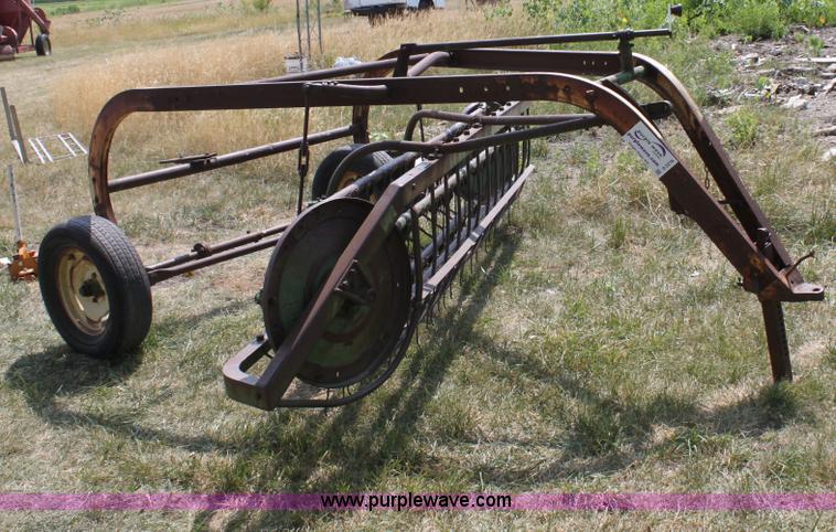 image for item D5276 John Deere 896A side rake