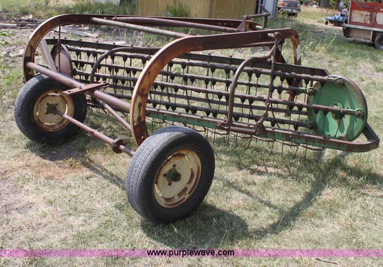 image for item D5276 John Deere 896A side rake