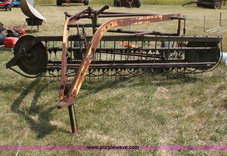 image for item D5276 John Deere 896A side rake