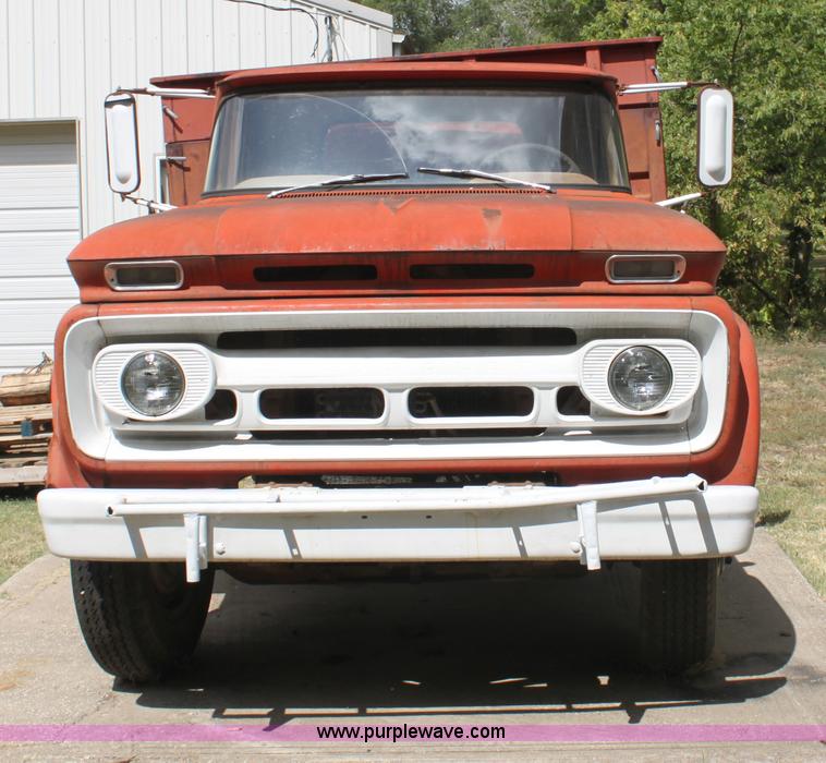 image for item D5417 1963 Chevrolet C60 grain truck