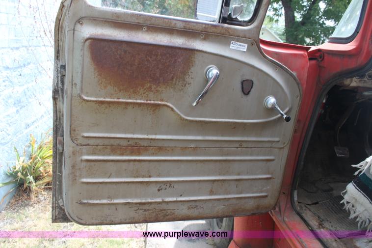 image for item D5417 1963 Chevrolet C60 grain truck