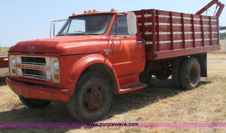 image for item D5427 1967 Chevrolet C50 grain truck