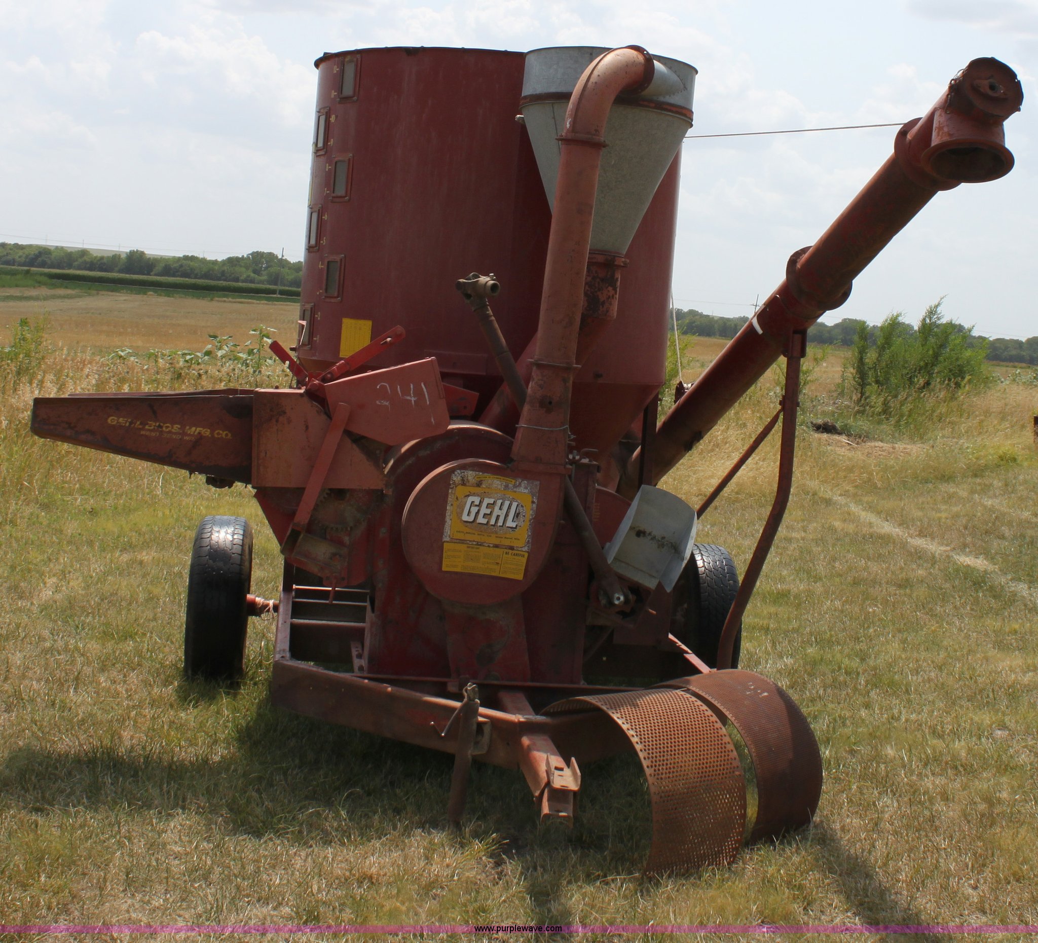Gehl 55 MixAll tub grinder mixer in Council Grove, KS Item D5264