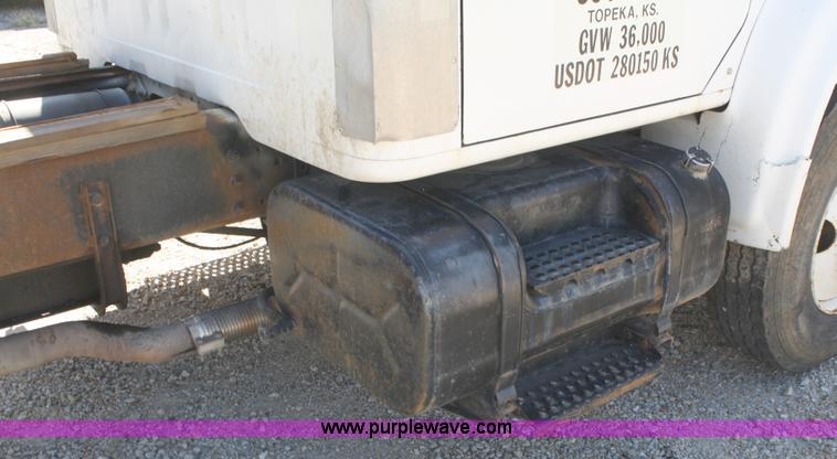 image for item A3192 1994 International 4900 flatbed truck