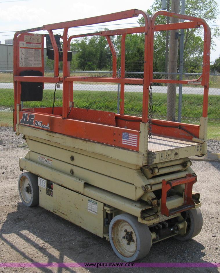 image for item A6464 2001 JLG 2032 E2 electric scissor lift