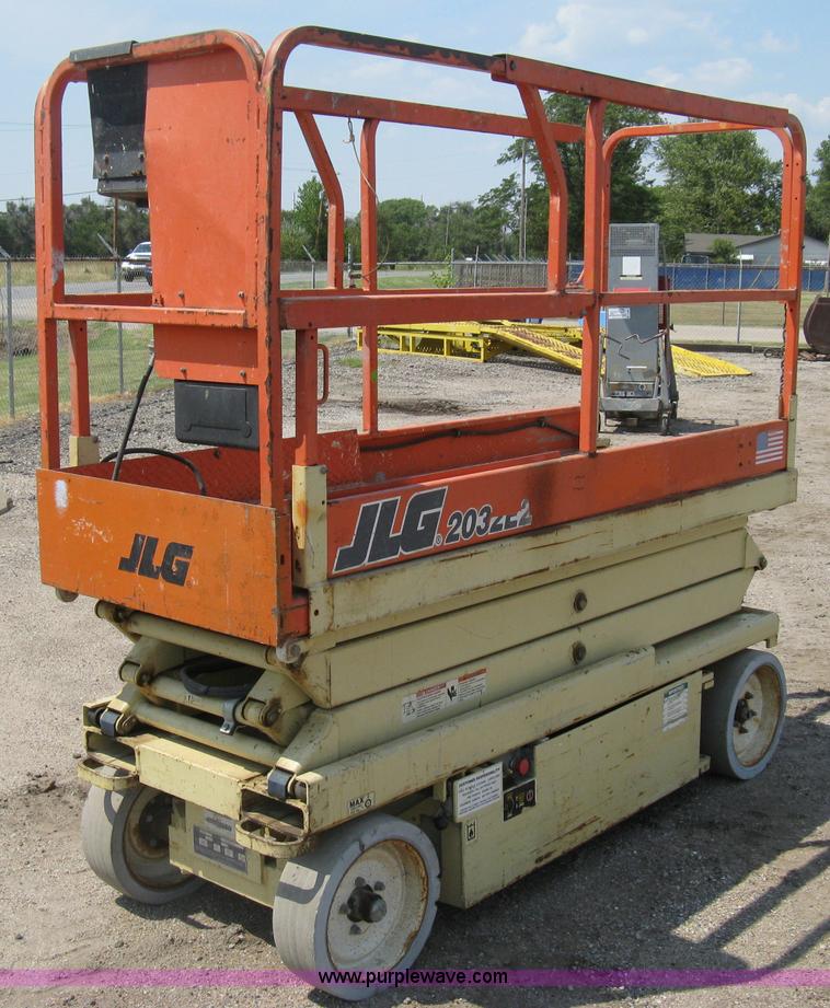 image for item A6464 2001 JLG 2032 E2 electric scissor lift